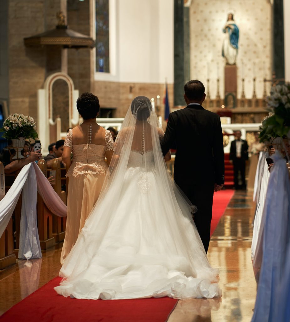 How to choose your wedding music, processional music