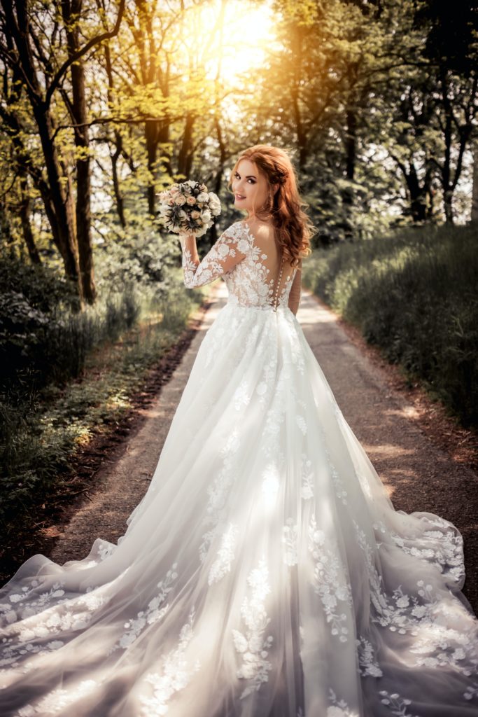Wedding dresses, how long do you really need to plan your wedding