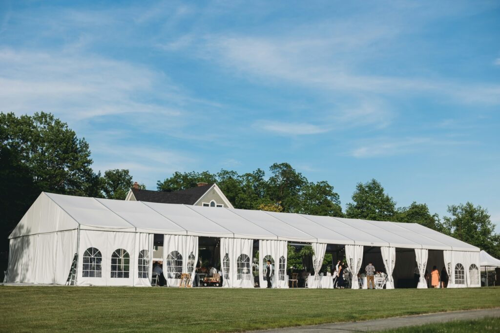 How to plan a backyard wedding, with help from The Wedding Duo DIY Membership
