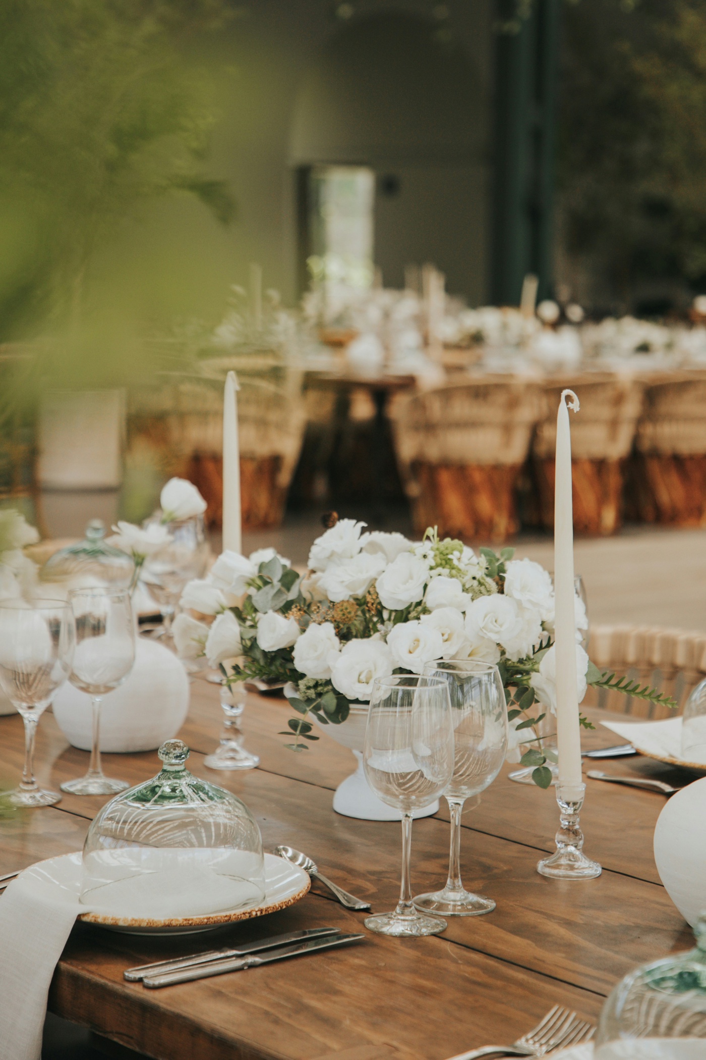 Minimalist cream and beige wedding decor